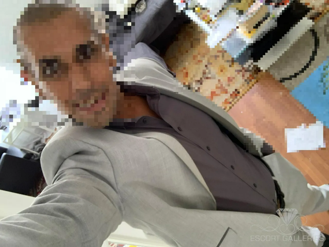 Escorts France LetsMeetandShare