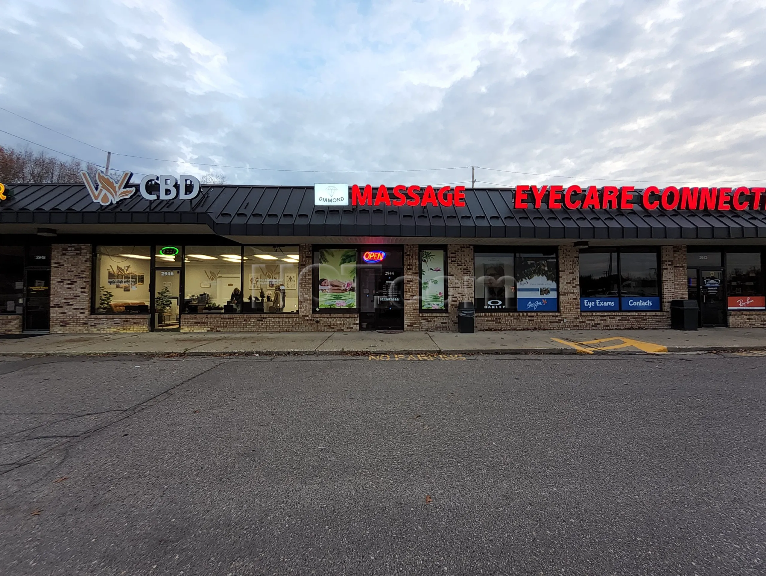 East Highland, Michigan Diamond Massage