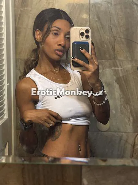 Escorts Tampa, Florida TheGoldenDoe