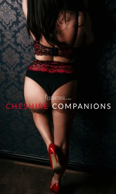 Escorts Manchester, England (Alana – Newly Busty Beautiful Babe)