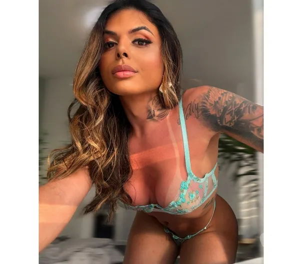 Escorts Glasgow, Scotland TS EMILY - TOP NUMBER 01