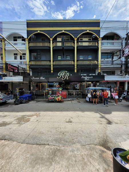 Beer Bar Pattaya, Thailand High Roller's