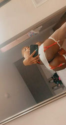 Escorts Des Moines, Iowa Hot Hung Versatile LadyBoy Available Now ! “One night Only