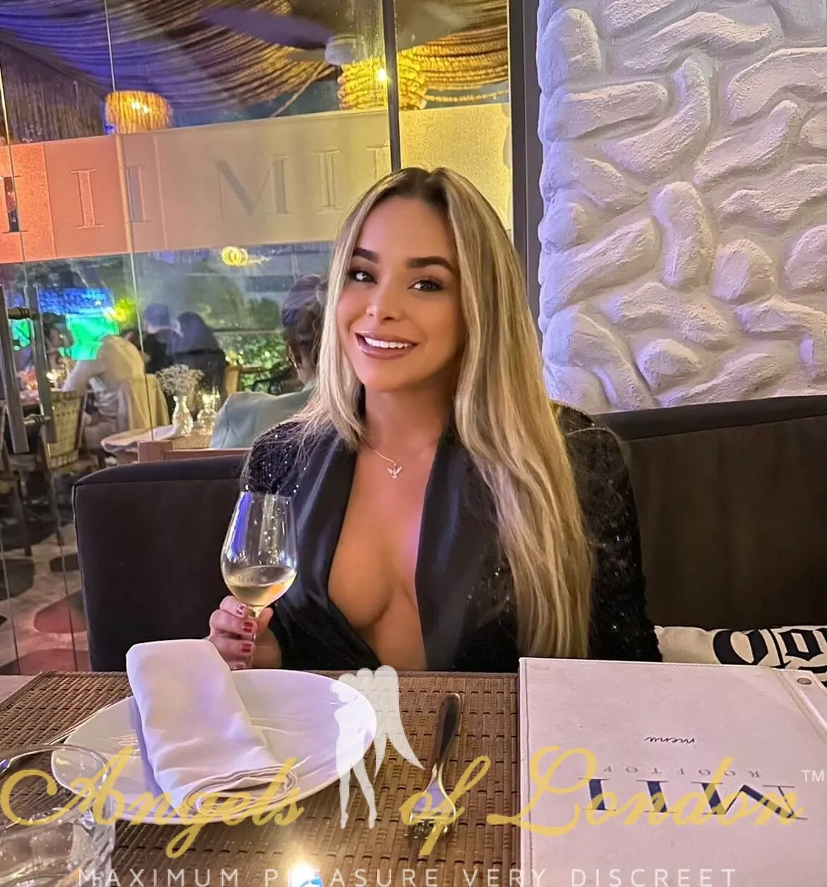 Escorts London, England Salvadora