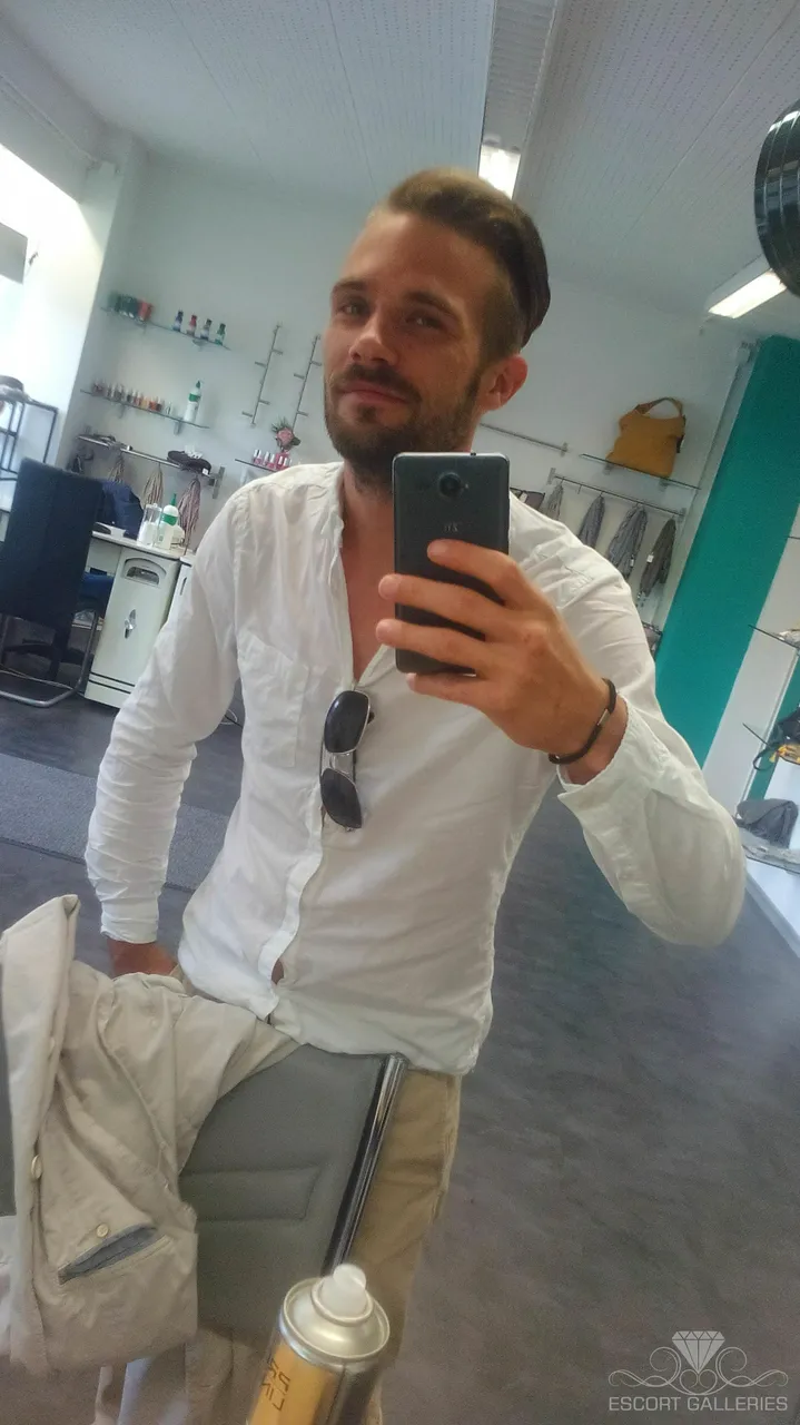 Escorts Germany null