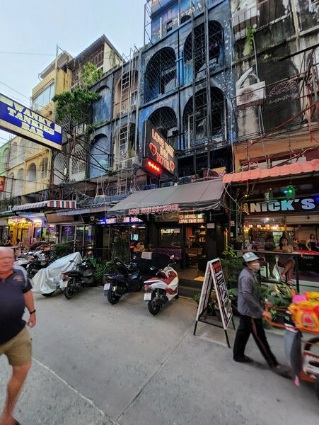 Beer Bar Pattaya, Thailand Love Time Inn