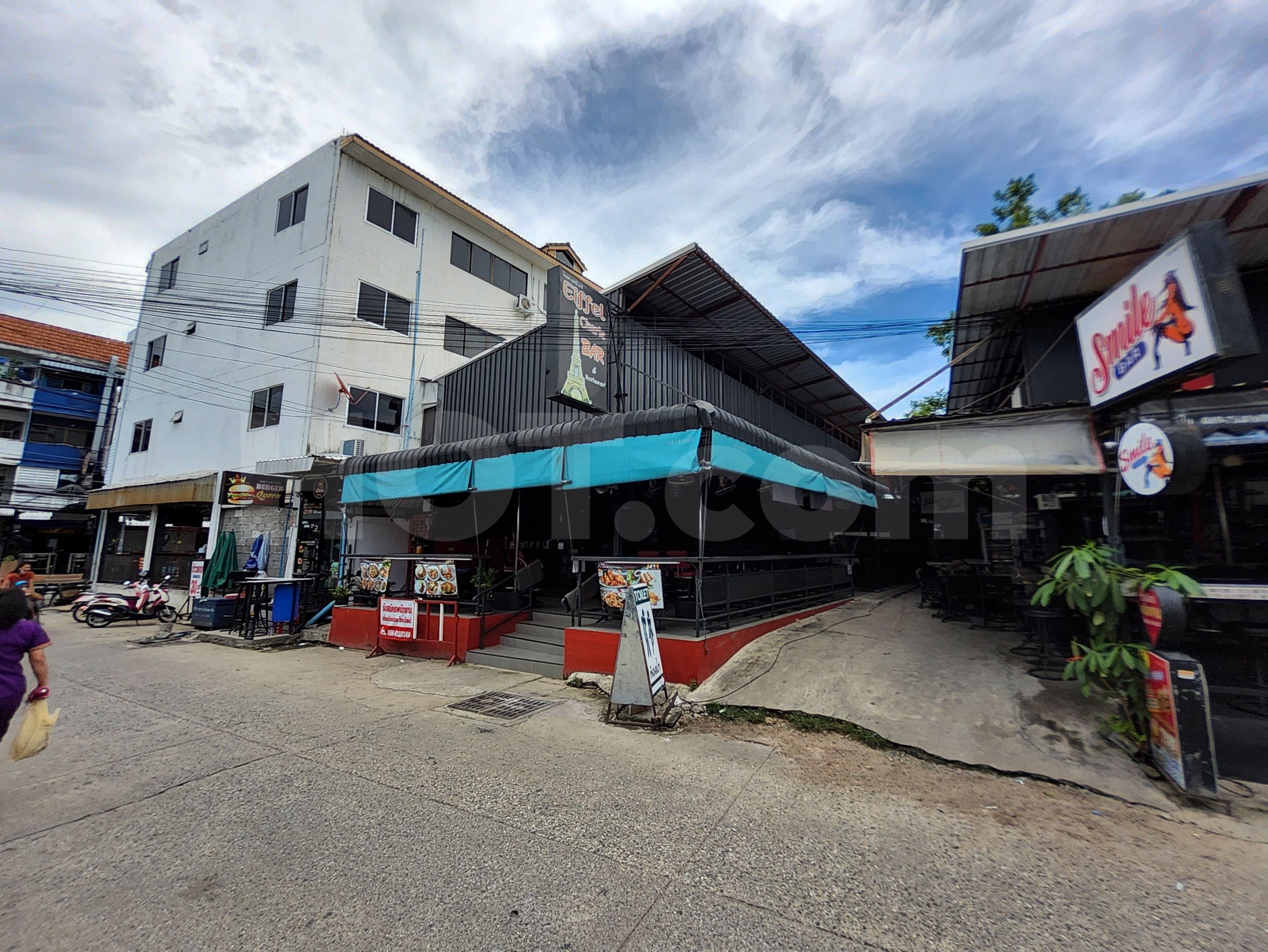 Pattaya, Thailand Eiffel Cherie Bar