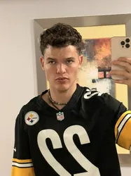 Escorts Chicago, Illinois Clark_boy