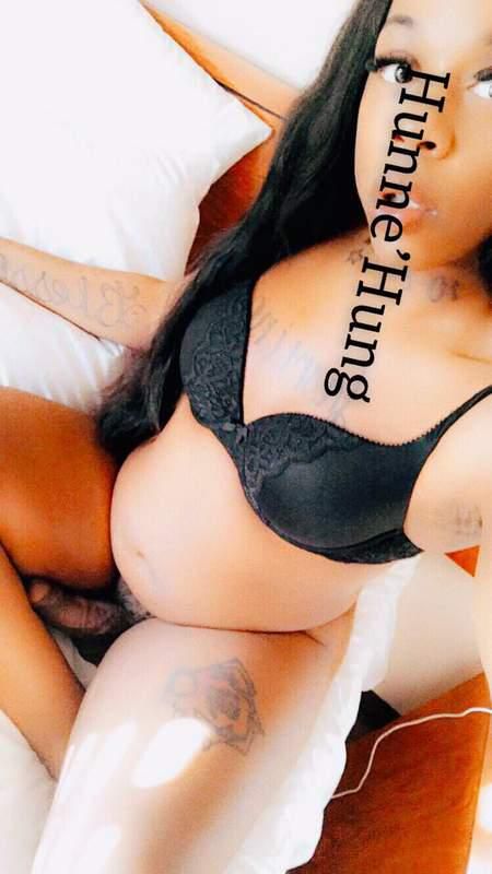 Escorts Knoxville, Tennessee ' THE GIRL NEXT DOOR ' HunneHung *