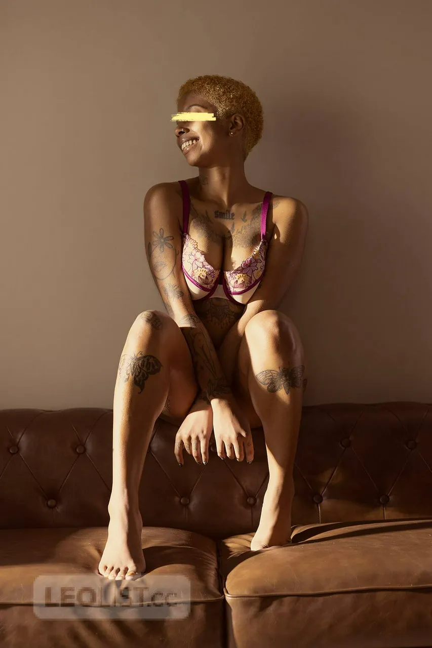 Escorts Victoria, British Columbia available until 5pm! | jayla quinn | petite ebony minx