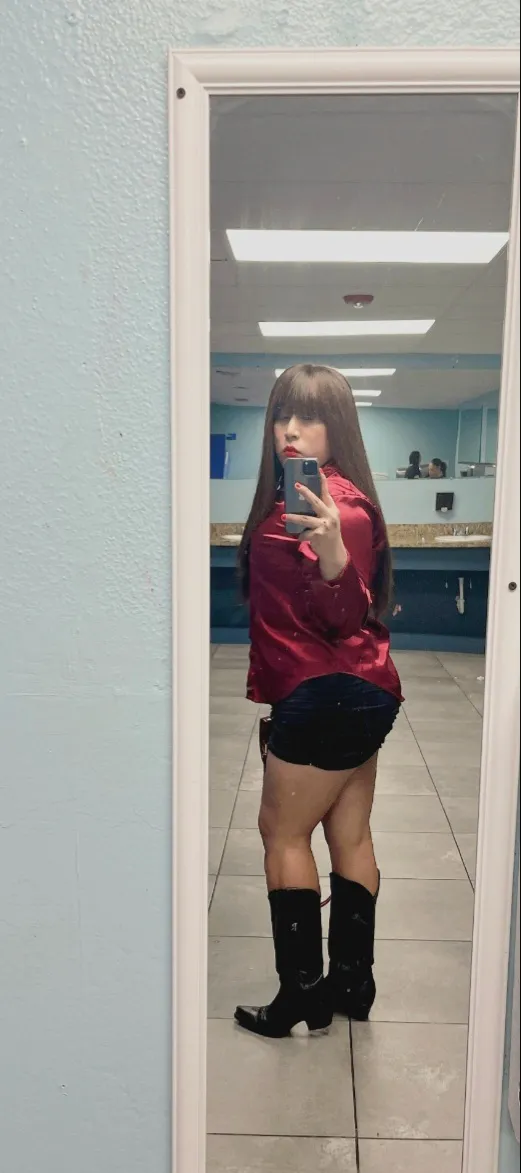 Escorts Houston, Texas KARELY🍑,LATINA HOT