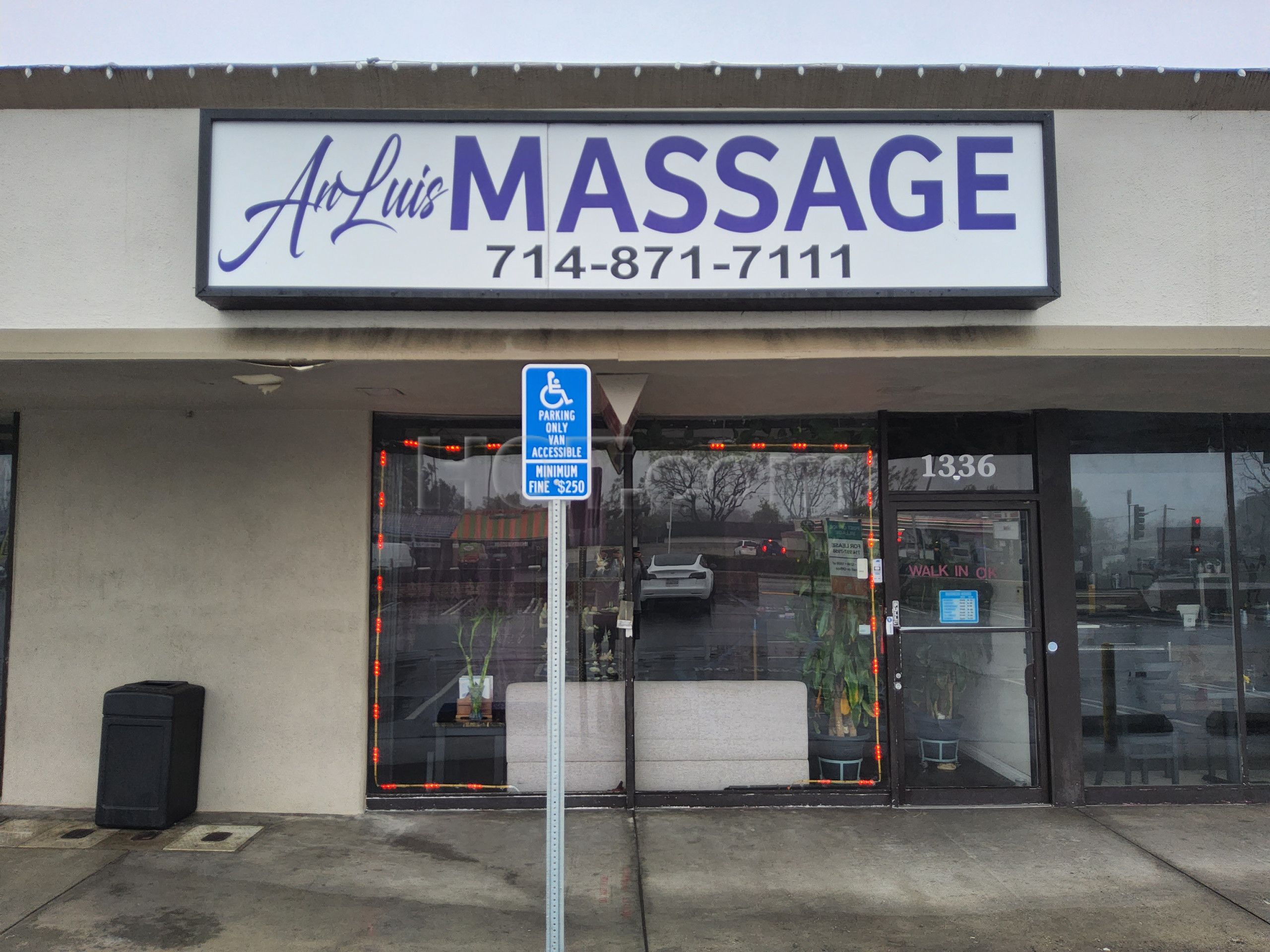 Fullerton, California An Luis Massage