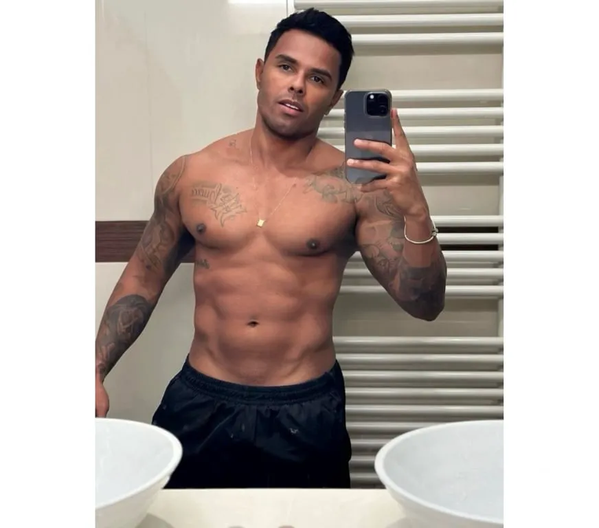 Escorts Leeds, England Leonardo brazilain full