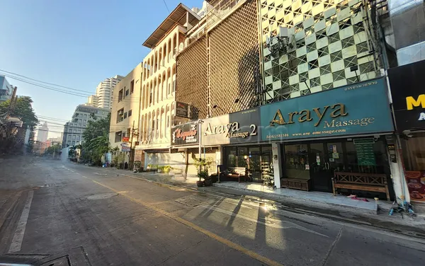 Massage Parlors Bangkok, Thailand Araya Massage 2