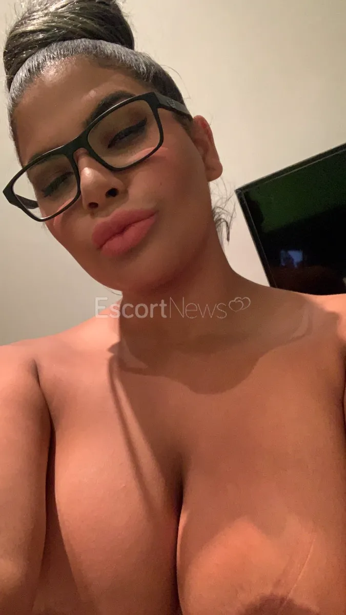 Escorts Lydiaa