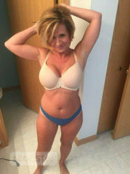 Escorts Ottawa, Ontario ⎛⎛⎞ 40 Y/O Divor.ced Older Woman ⎛⎛Special Rate****⎛⎛⎛⎛