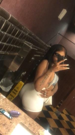 Escorts Denver, Colorado SLOPPY TOPPY incall/outcall 💦😝 🥰TOP Tier hottie😘thick fully functional👸🏽DONT MISS OUT✈The ultimate Fantasy💋