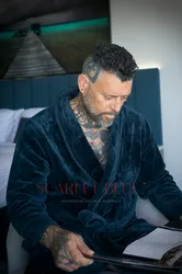 Escorts Perth, Australia Salvador Darling - male Escort 


