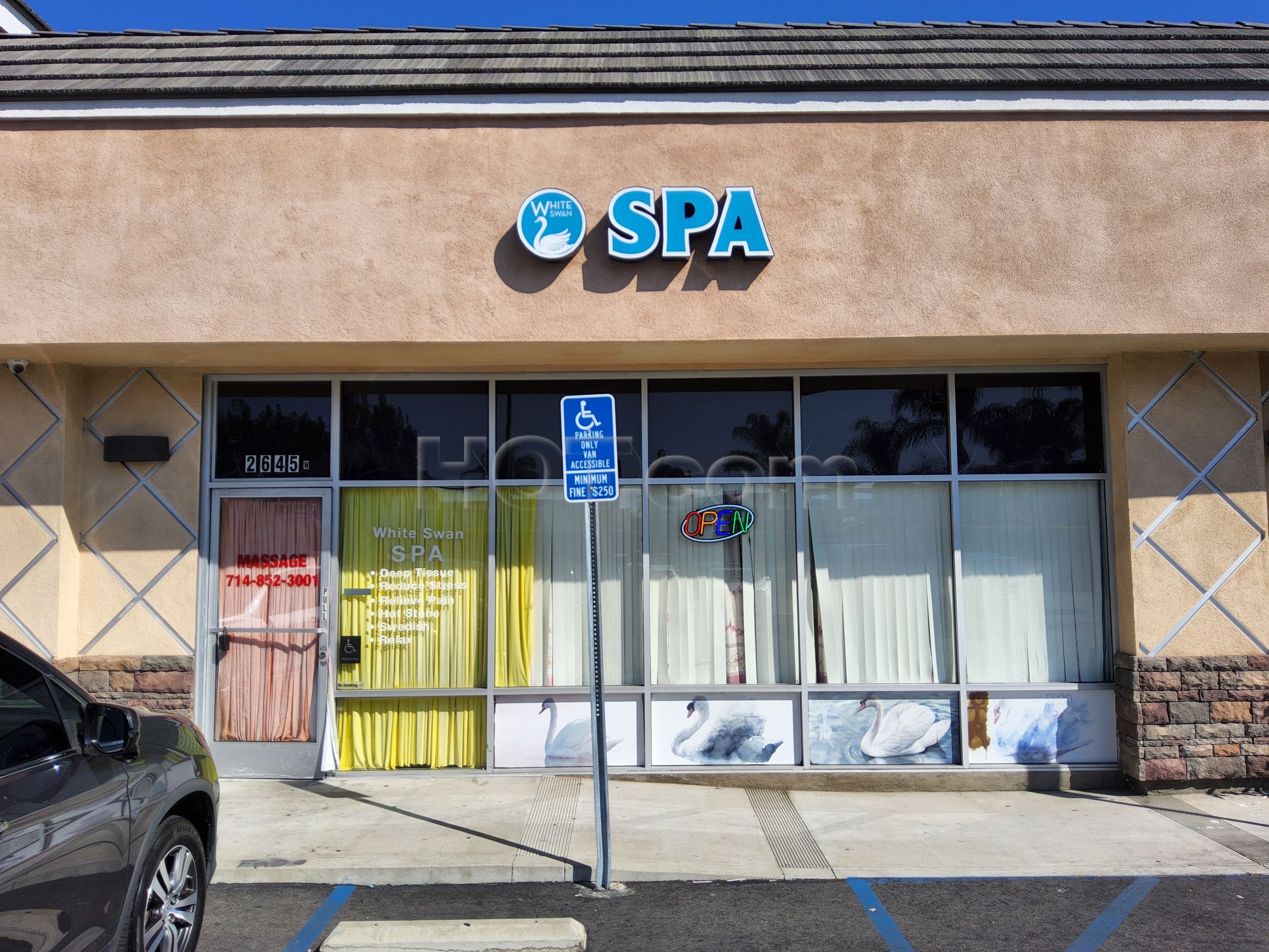 Santa Ana, California White Swan Spa