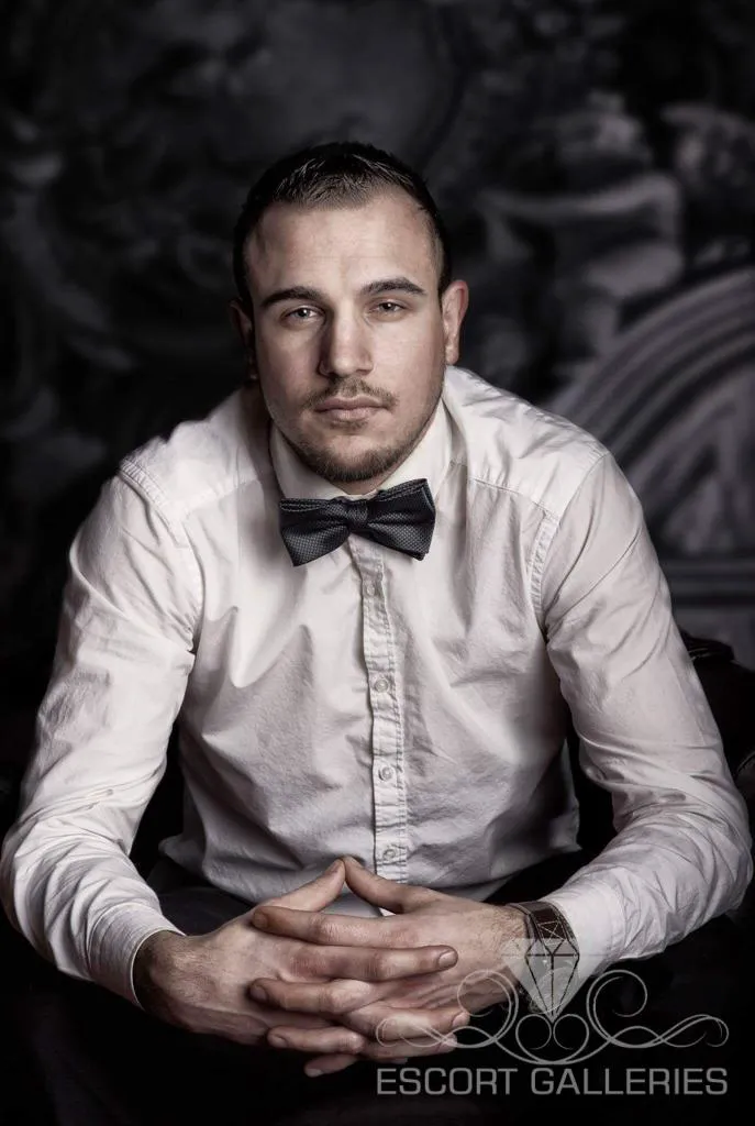 Escorts Halle (Saale), Germany Flo