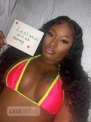 Escorts Mississauga, Ontario Honey