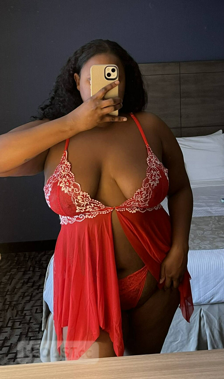 Escorts Oakville, Ontario NATURAL CURVY BBW EBONY