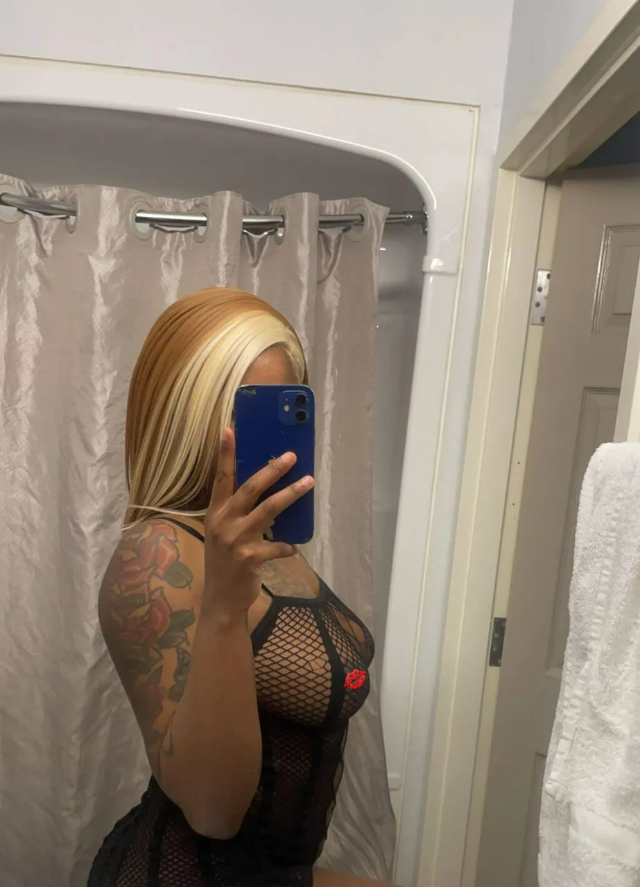 Escorts Edmonton, Alberta Stacy