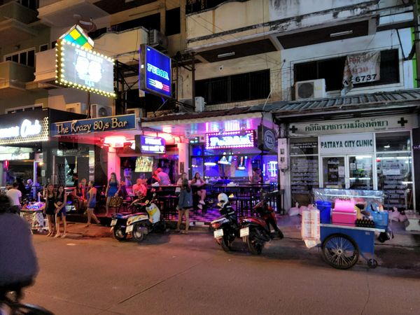 Beer Bar / Go-Go Bar Pattaya, Thailand Fubar