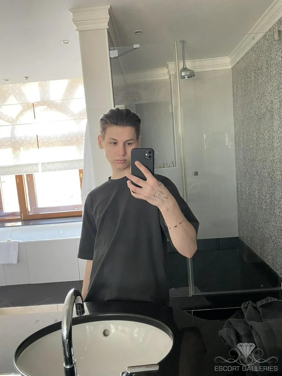 Escorts Moscow, Russia Rinat