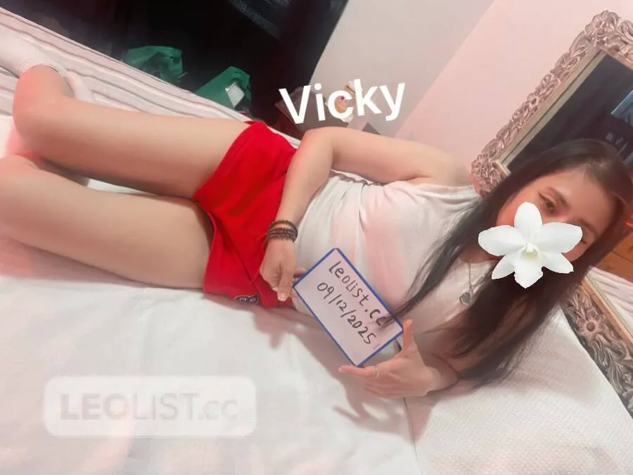 Escorts Windsor, Ontario Vicky & Nancy