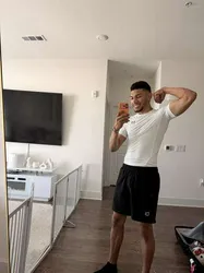 Escorts Manhattan, New York Picky Dominant Sugar Boy!