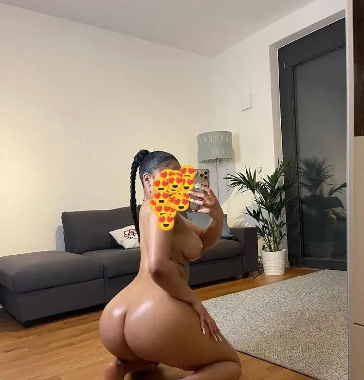 Escorts Moncton, New Brunswick Stephanie