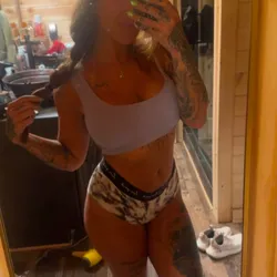 Escorts Chatham-Kent, Ontario Paige | DOWN FOR FUN AND SELL DRUG 👅 !!! 💦💦💦💦🍆🍆