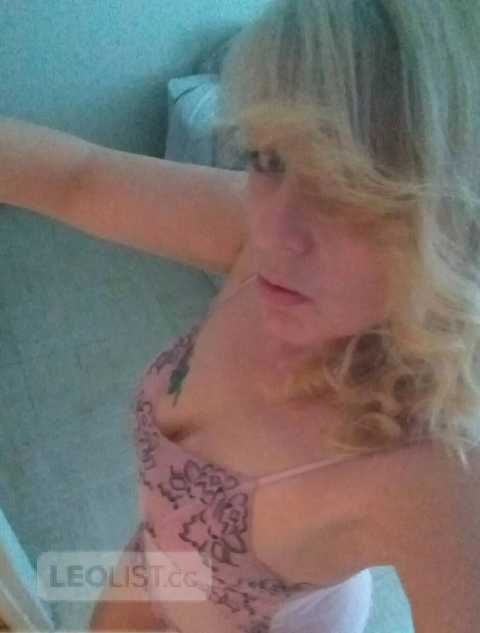 Escorts Sault Ste. Marie, Ontario Saults Satisfaction! Blue eyed blonde bikini babe!