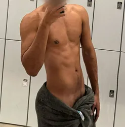 Escorts Dubai, United Arab Emirates Michaenll_BR