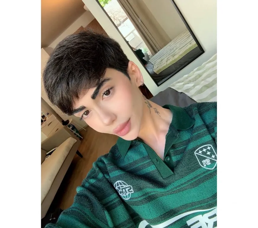 Escorts London, England Twink Vers Gay 20 Years old