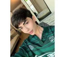 Escorts London, England Twink Vers Gay 20 Years old