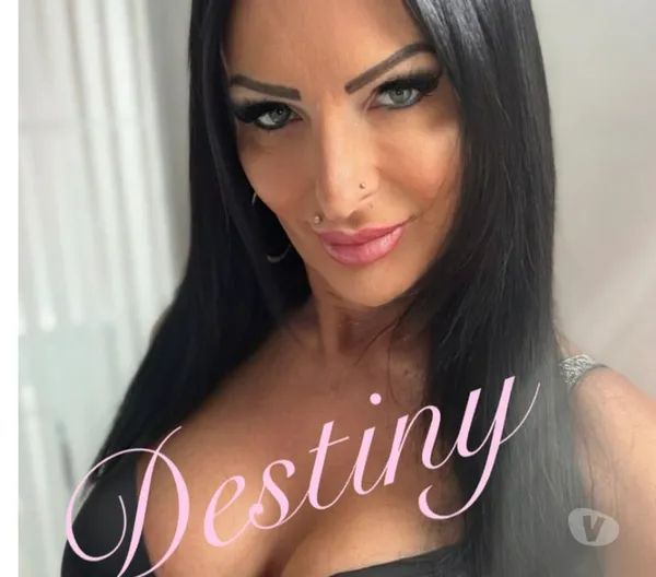 Escorts Leigh, England Independent trans girl