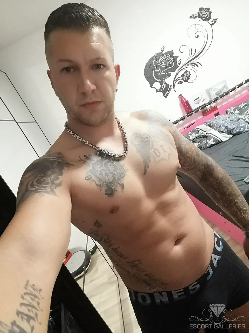 Escorts Berlin, Germany Mike