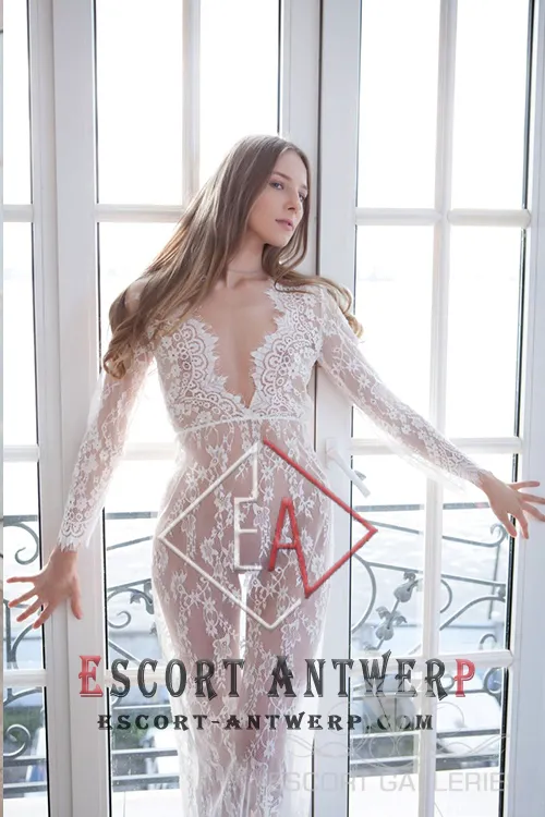 Escorts Antwerpen, Belgium Maya